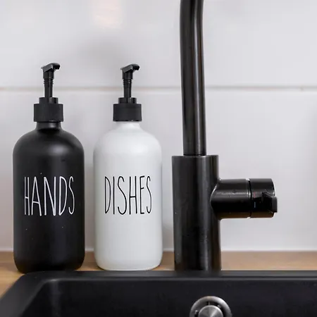 Olive - 2x Kingsize Betten - Sehr Zentral Λεβερκούζεν