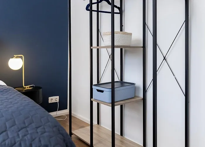 Olive - 2x Kingsize Betten - Sehr Zentral * Leverkusen